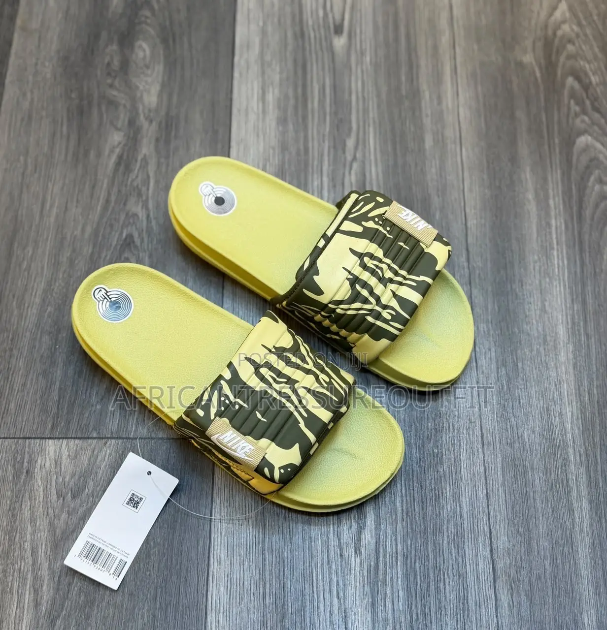 Nike Offcourt Adjust Slides Sandals Featuring Adjustable Camo Straps