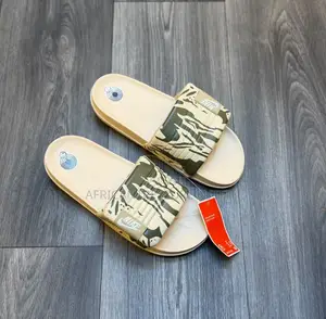 Nike Offcourt Adjust Slides Sandals Featuring Adjustable Camo Straps