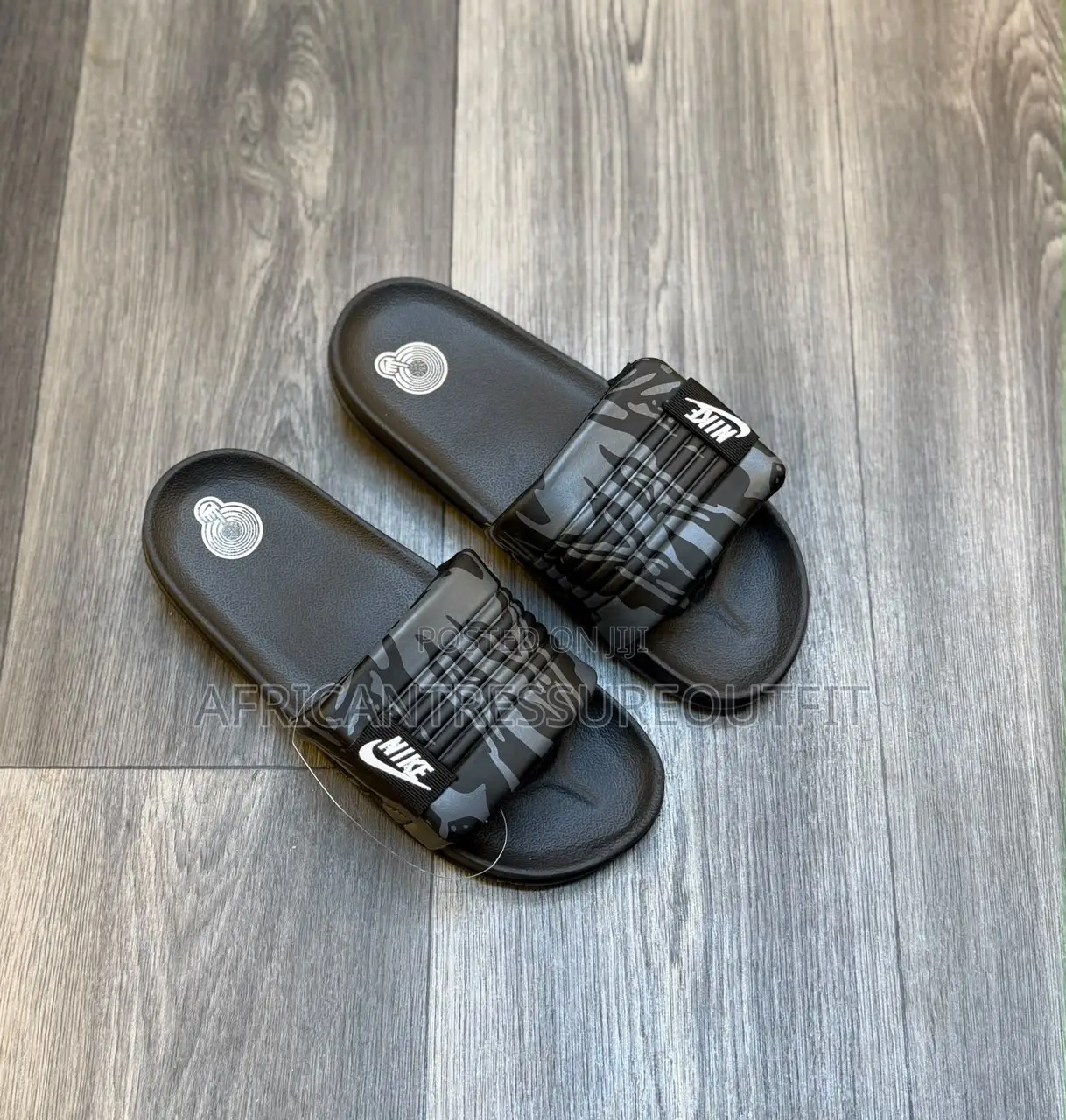 Nike Offcourt Adjust Slides Sandals Featuring Adjustable Camo Straps