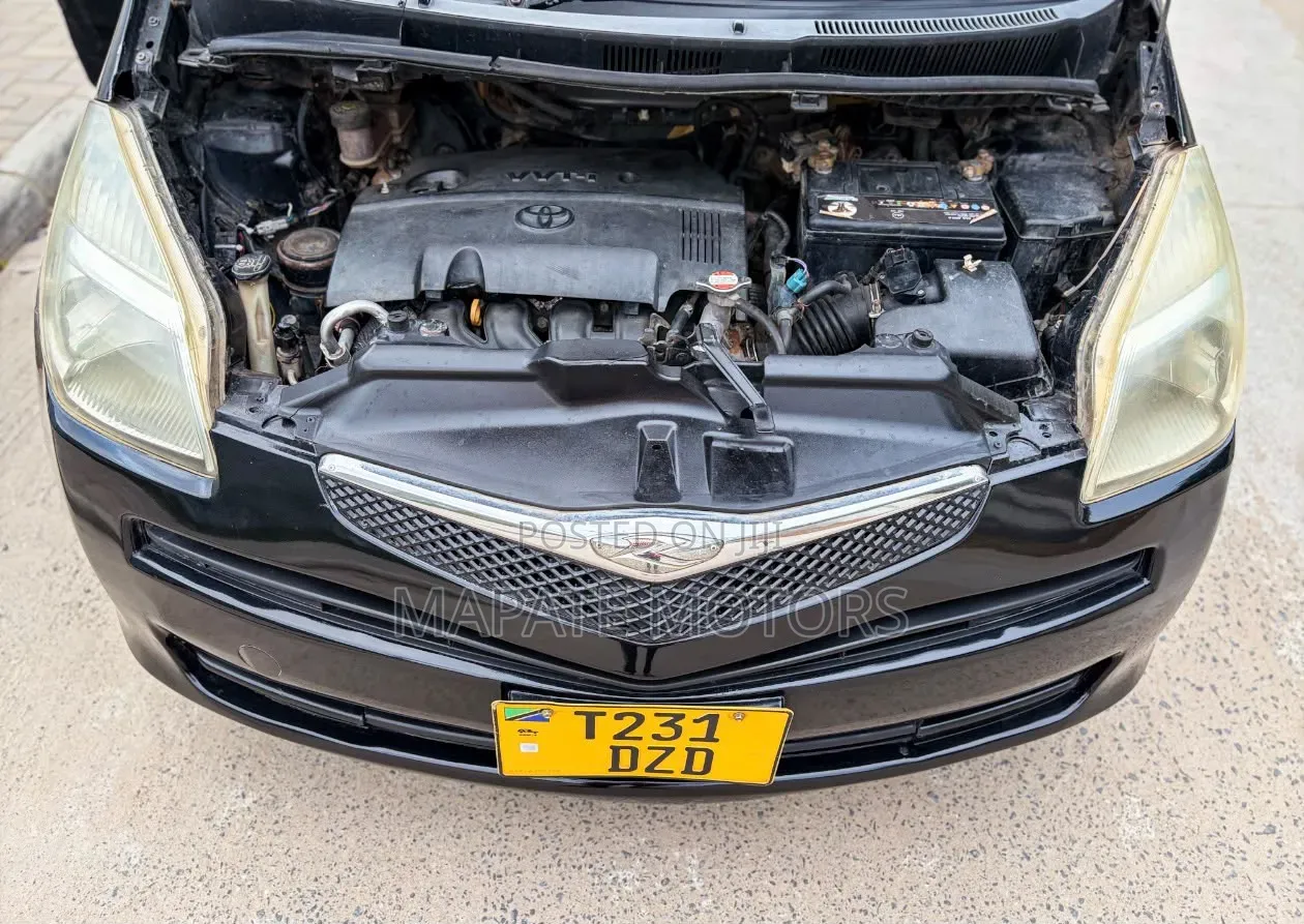 Toyota Ractis 1.5 AWD 2006 Black