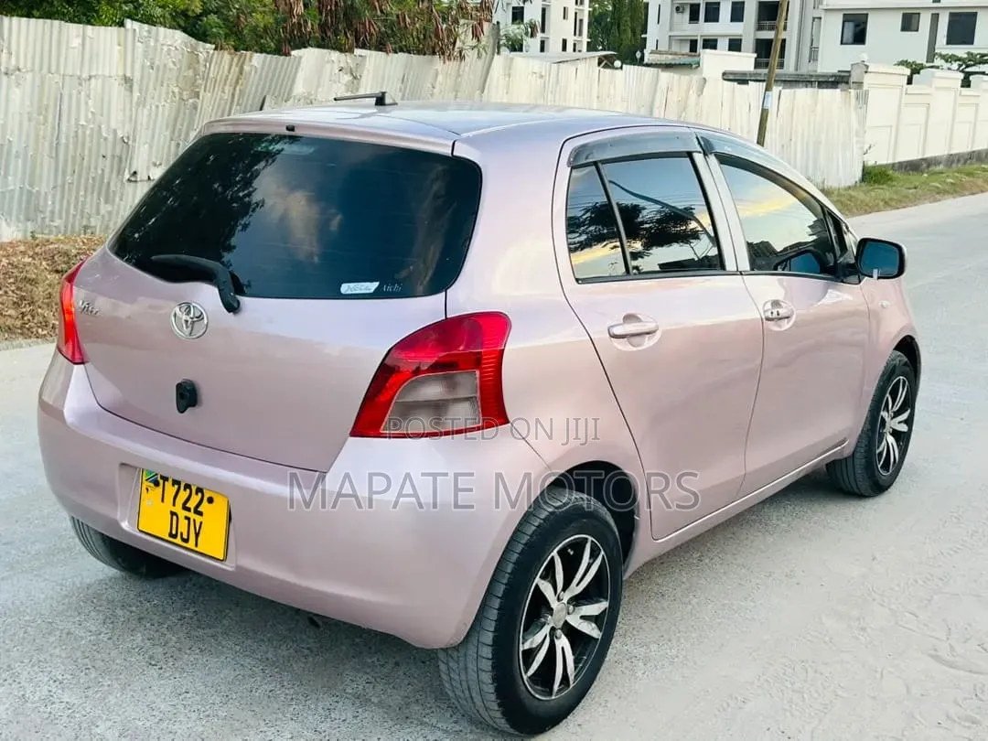Toyota Vitz 1.0 FWD 5dr 2006 Silver