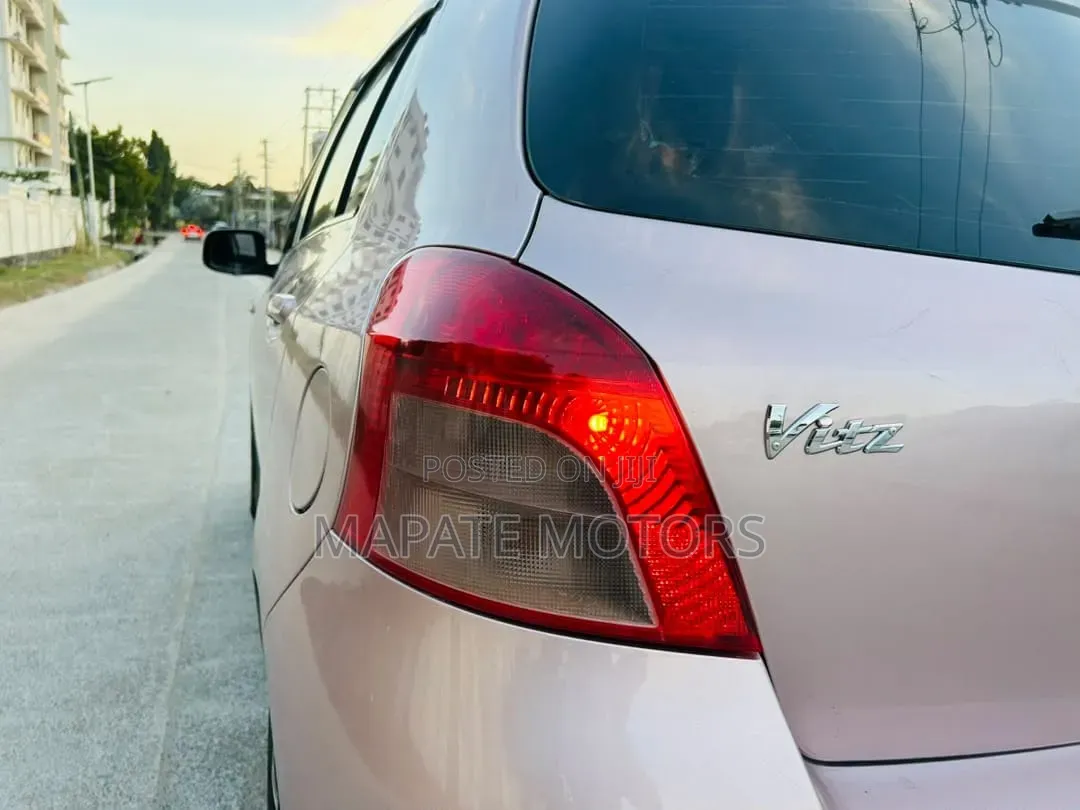 Toyota Vitz 1.0 FWD 5dr 2006 Silver