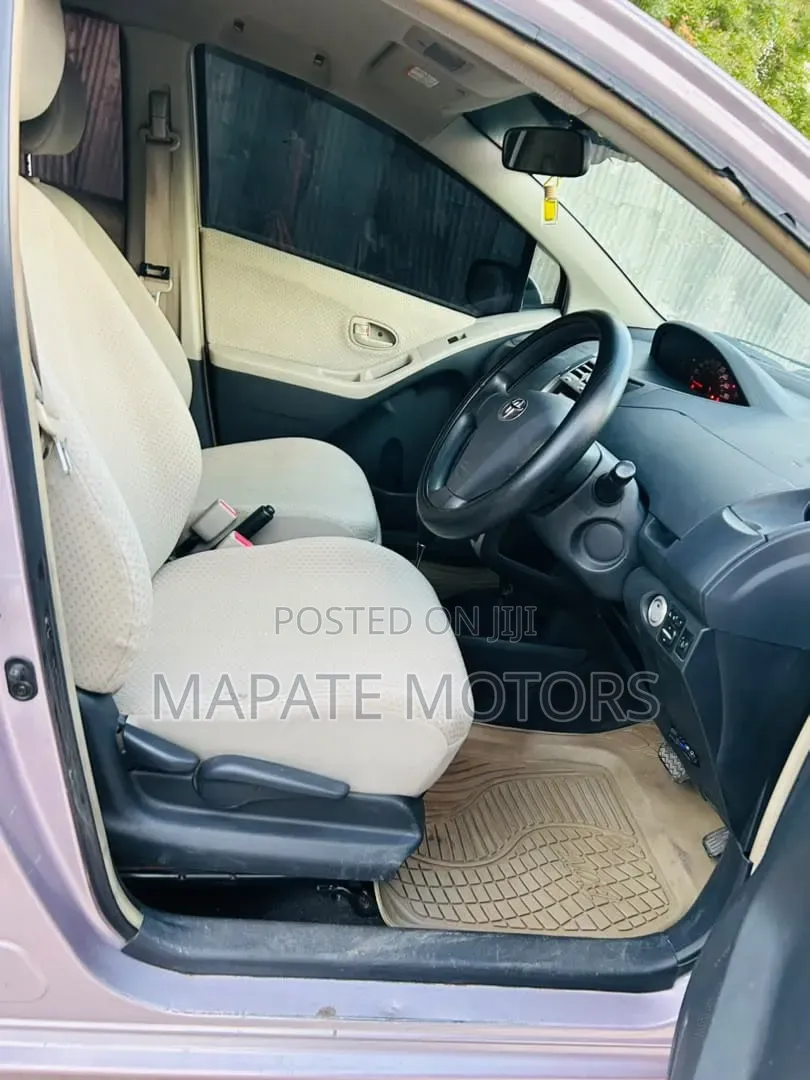 Toyota Vitz 1.0 FWD 5dr 2006 Silver