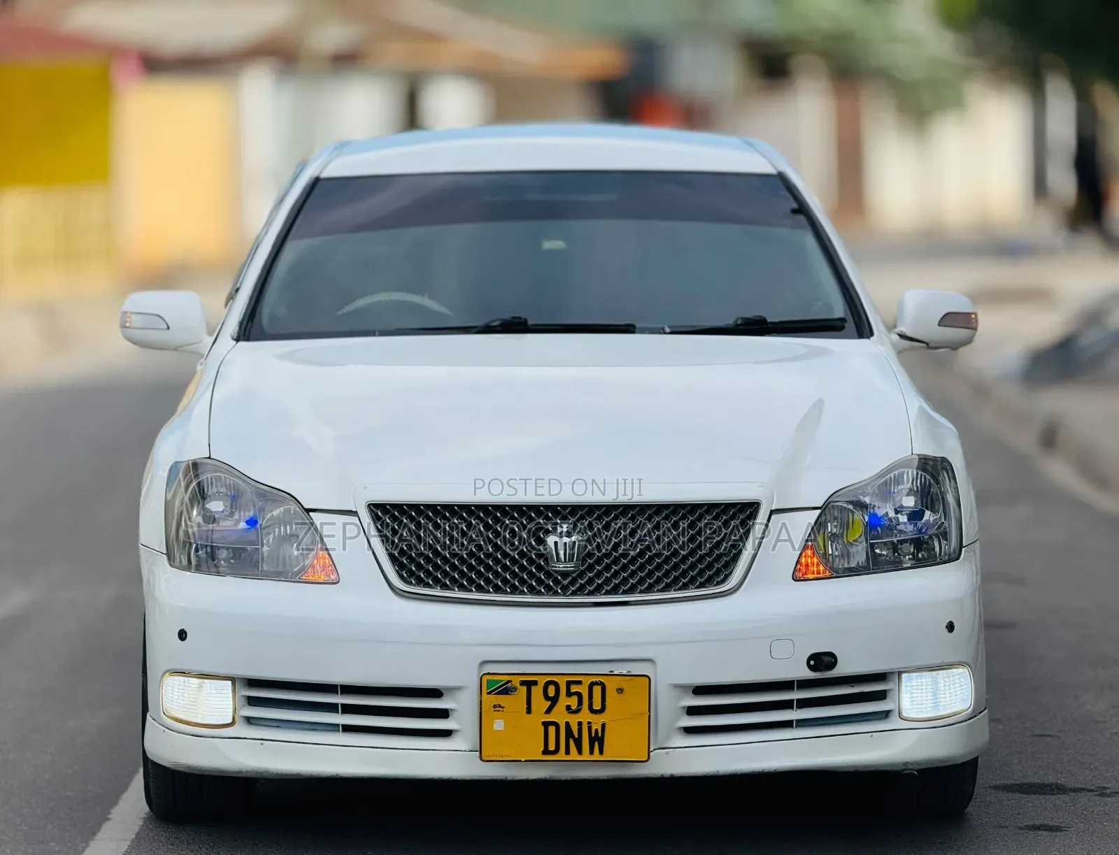 Toyota Crown Royale 2005 White