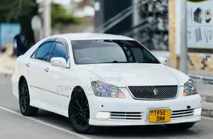 Toyota Crown Royale 2005 White