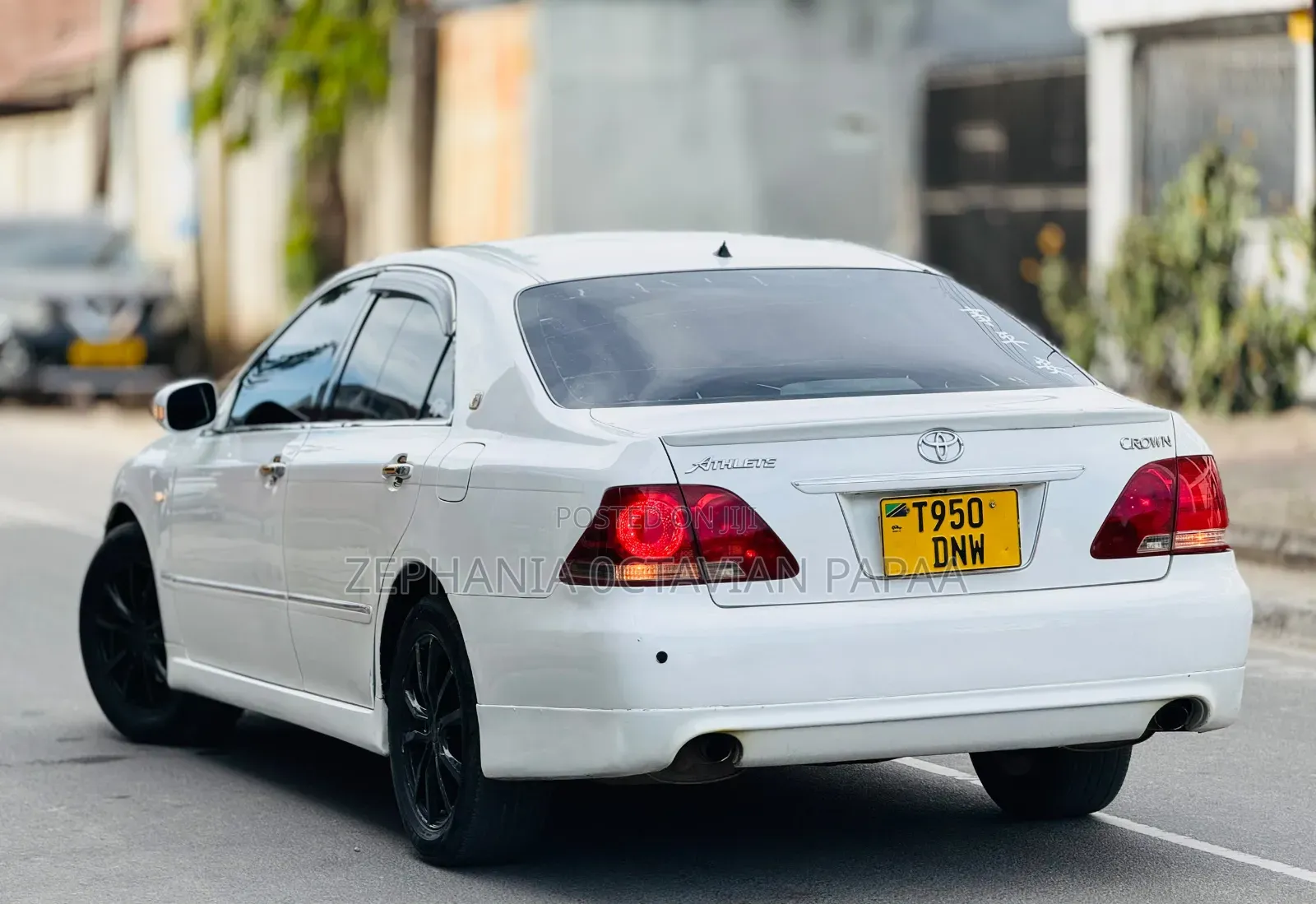 Toyota Crown Royale 2005 White