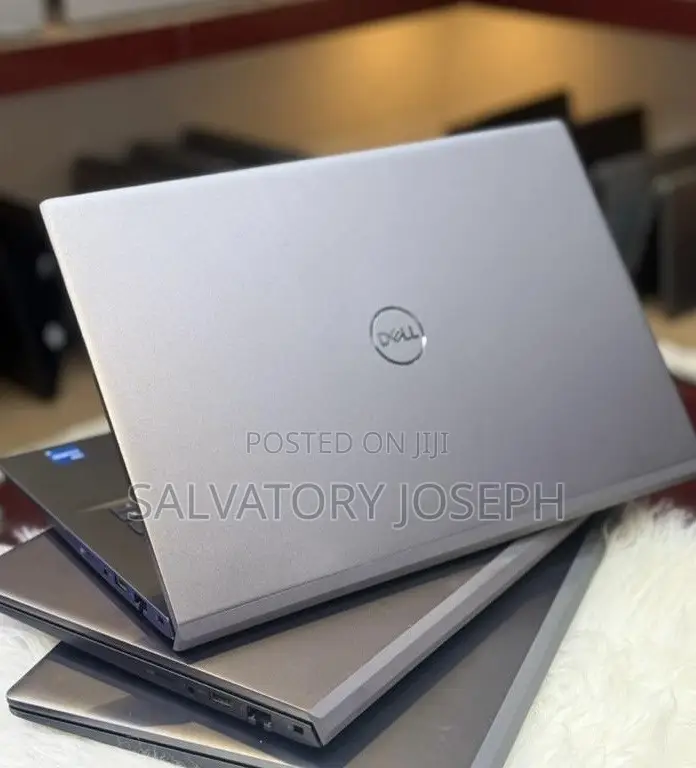 New Laptop Dell 8GB Intel Core i5 SSD 256GB