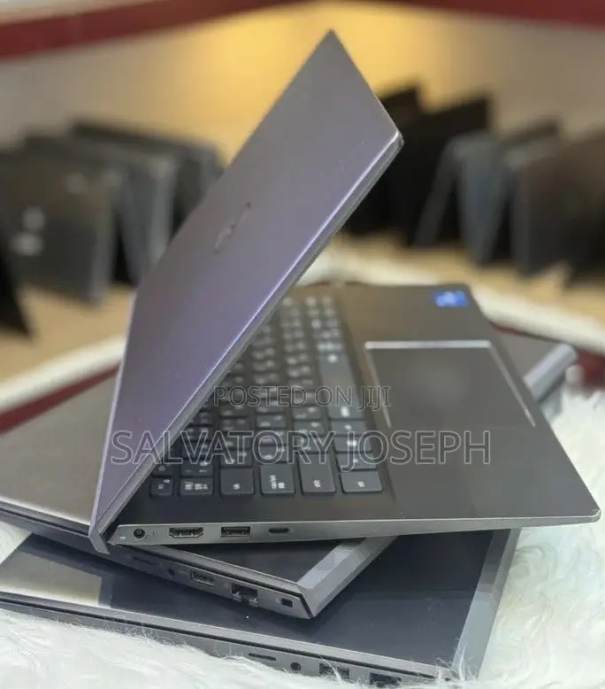 New Laptop Dell 8GB Intel Core i5 SSD 256GB