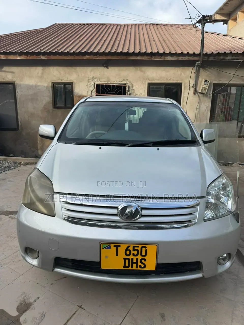 Toyota Raum 2004 Silver