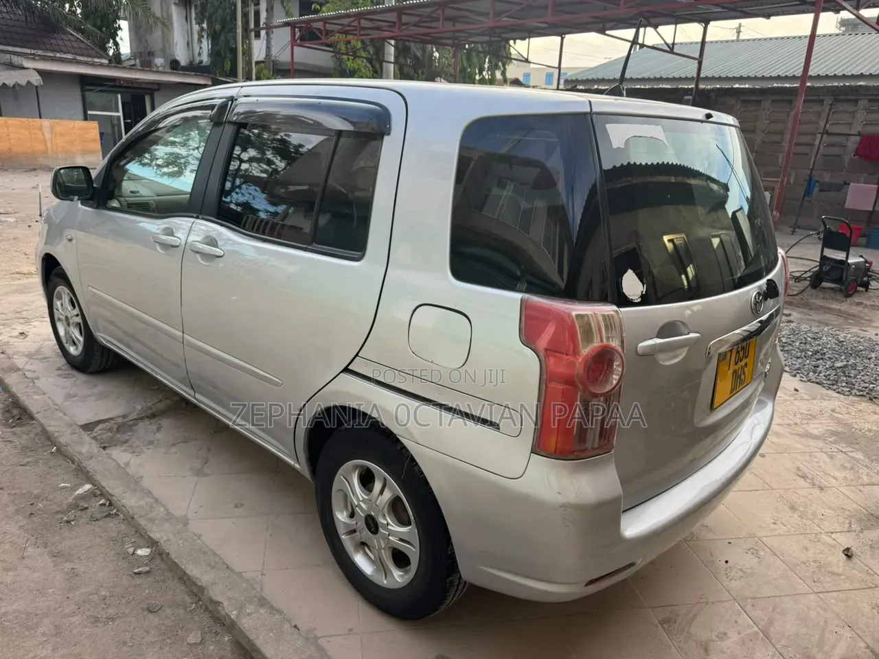 Toyota Raum 2004 Silver