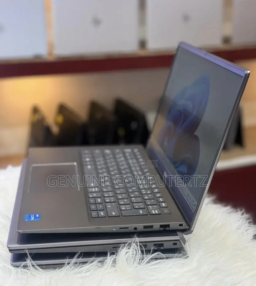 Laptop Dell Vostro 14 5401 8GB Intel Core i5 SSD 256GB