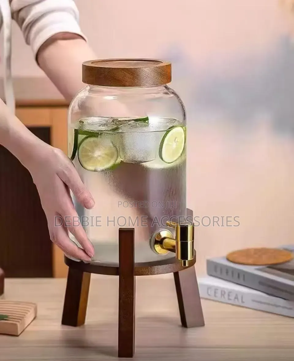 *Wooden Decanter 8l and 10l