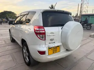 Toyota RAV4 2008 White