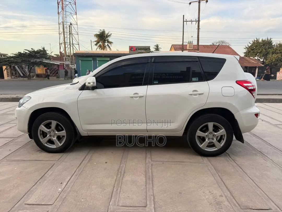 Toyota RAV4 2008 White