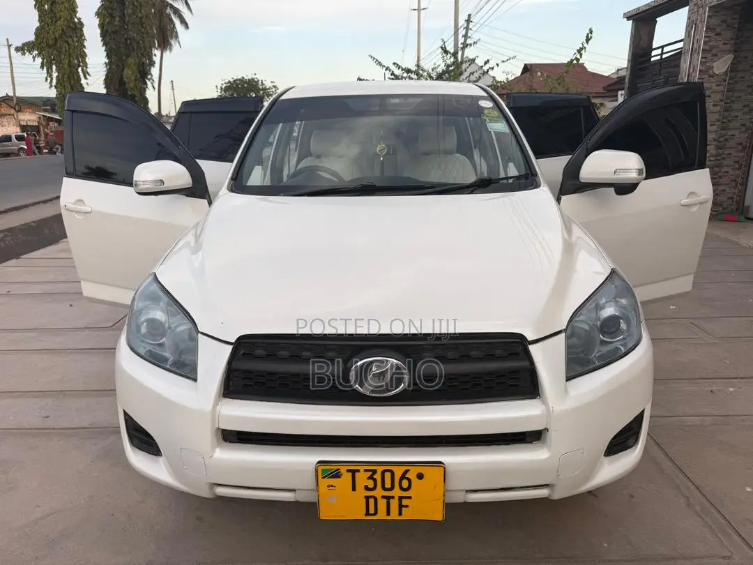 Toyota RAV4 2008 White