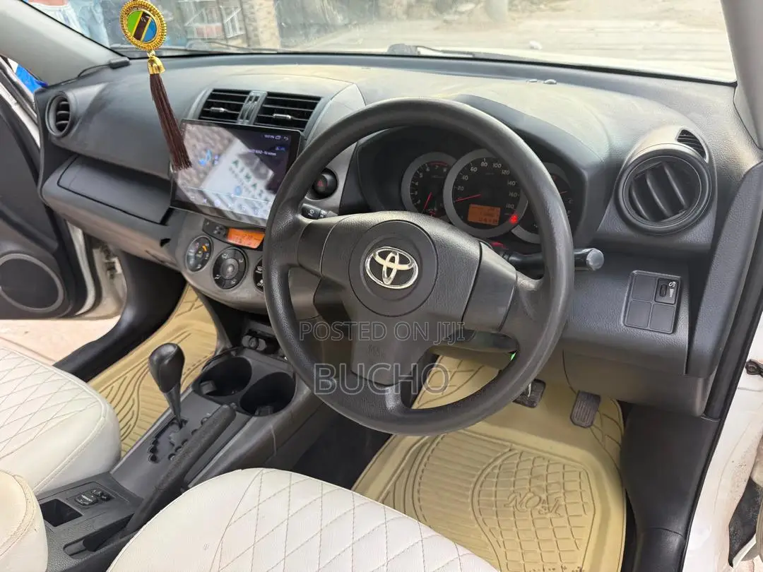 Toyota RAV4 2008 White
