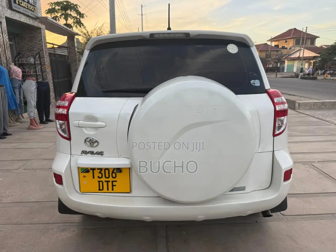 Toyota RAV4 2008 White