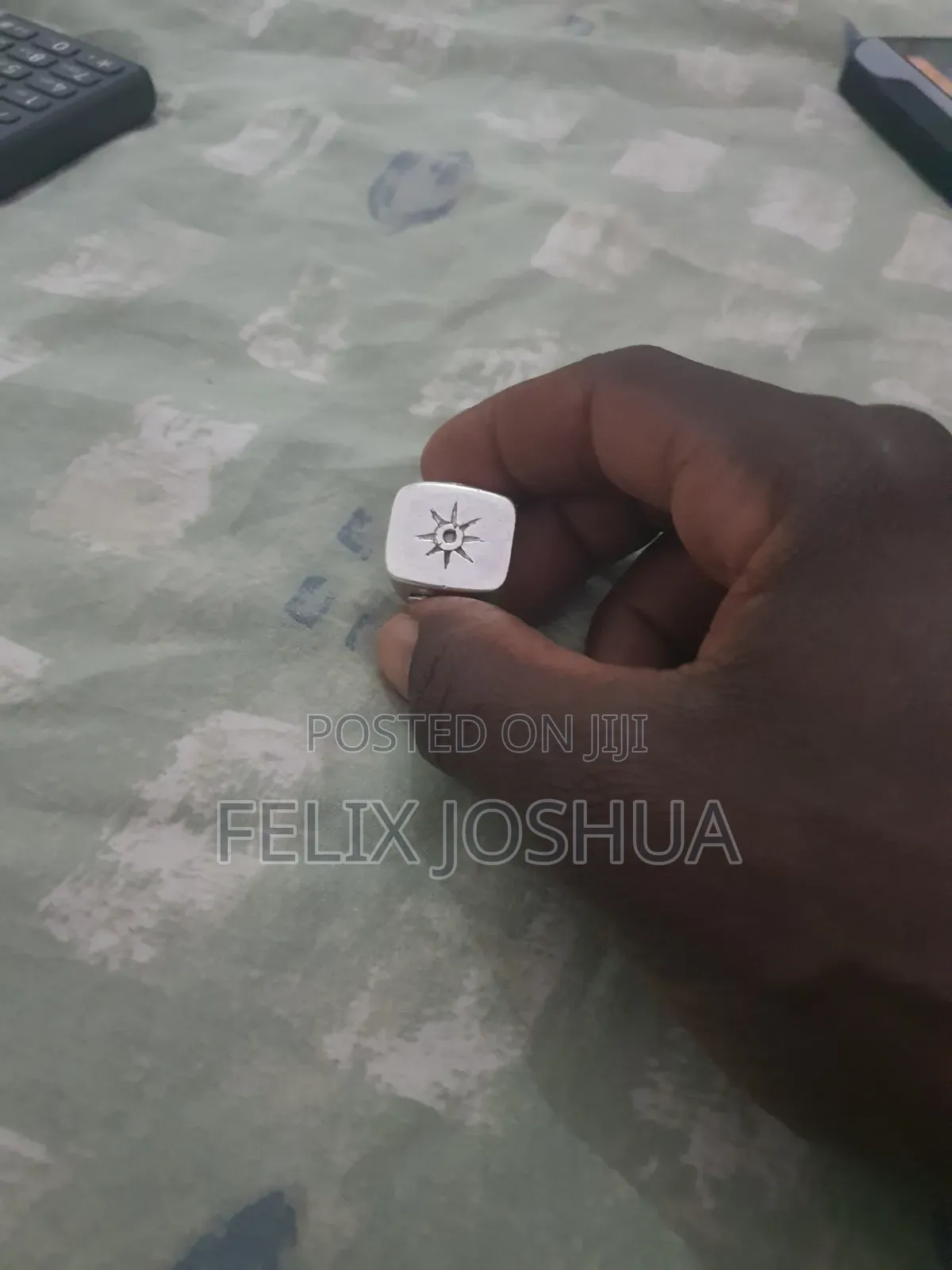 Nauza Pete Ya Silver Gram Zaidi Ya Ishirini