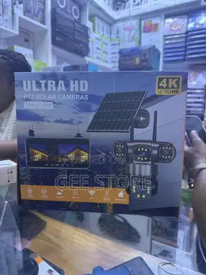 Ultra HD PTZ Solar Camera With a Triple-Lens Design and Solar Pane