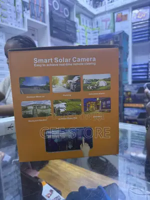 Ultra HD PTZ Solar Camera With a Triple-Lens Design and Solar Pane