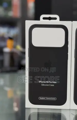iPhone 18 Pro Max Silicon Case and Tech Woven