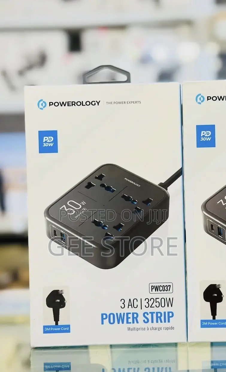 Powerology 3 AC | 3250W Power Strip (Model PWC037