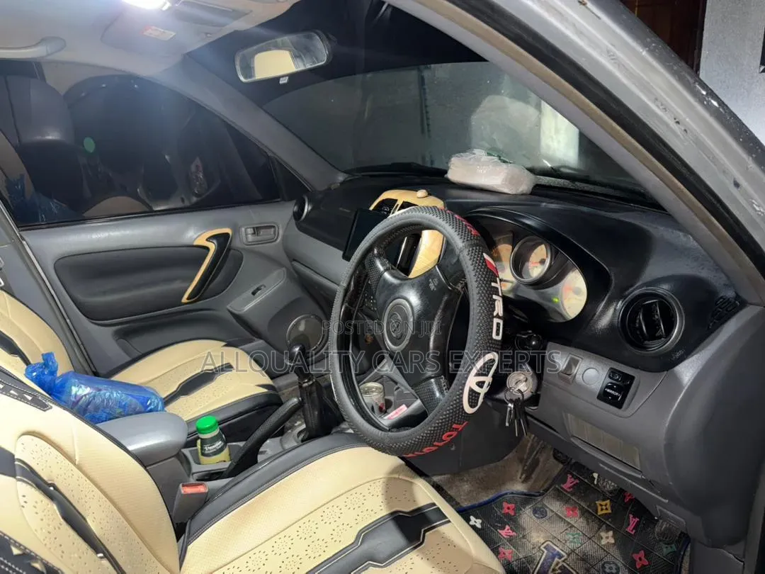 Toyota RAV4 2001