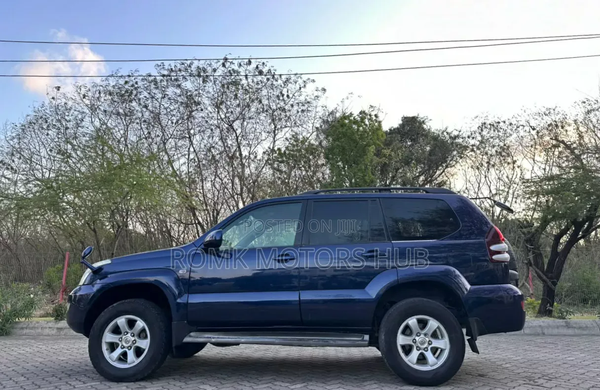 Toyota Land Cruiser Prado 2006 Blue