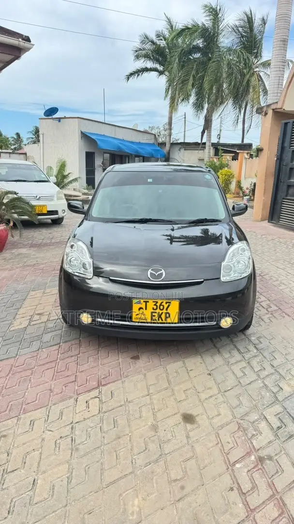 Mazda Verisa 2009 Maroon