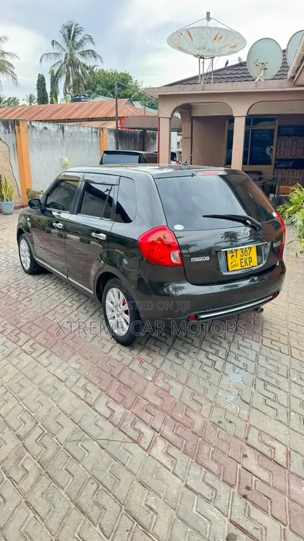 Mazda Verisa 2009 Maroon