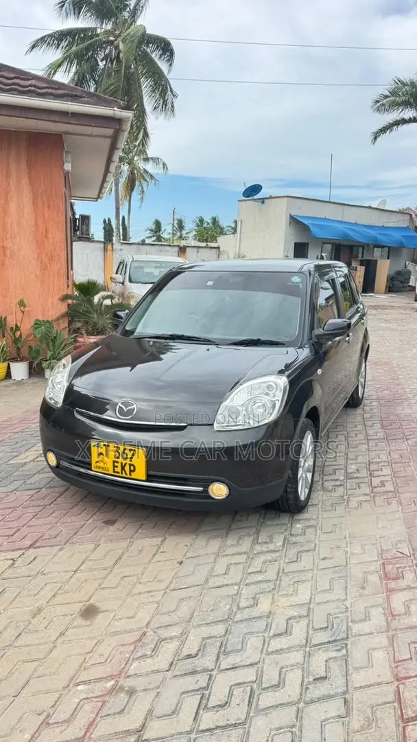 Mazda Verisa 2009 Maroon