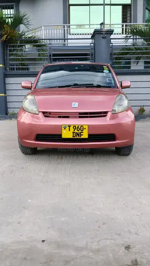 Toyota Passo 2005 Pink