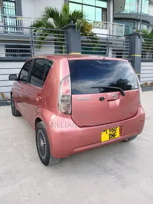 Toyota Passo 2005 Pink