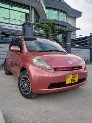 Toyota Passo 2005 Pink