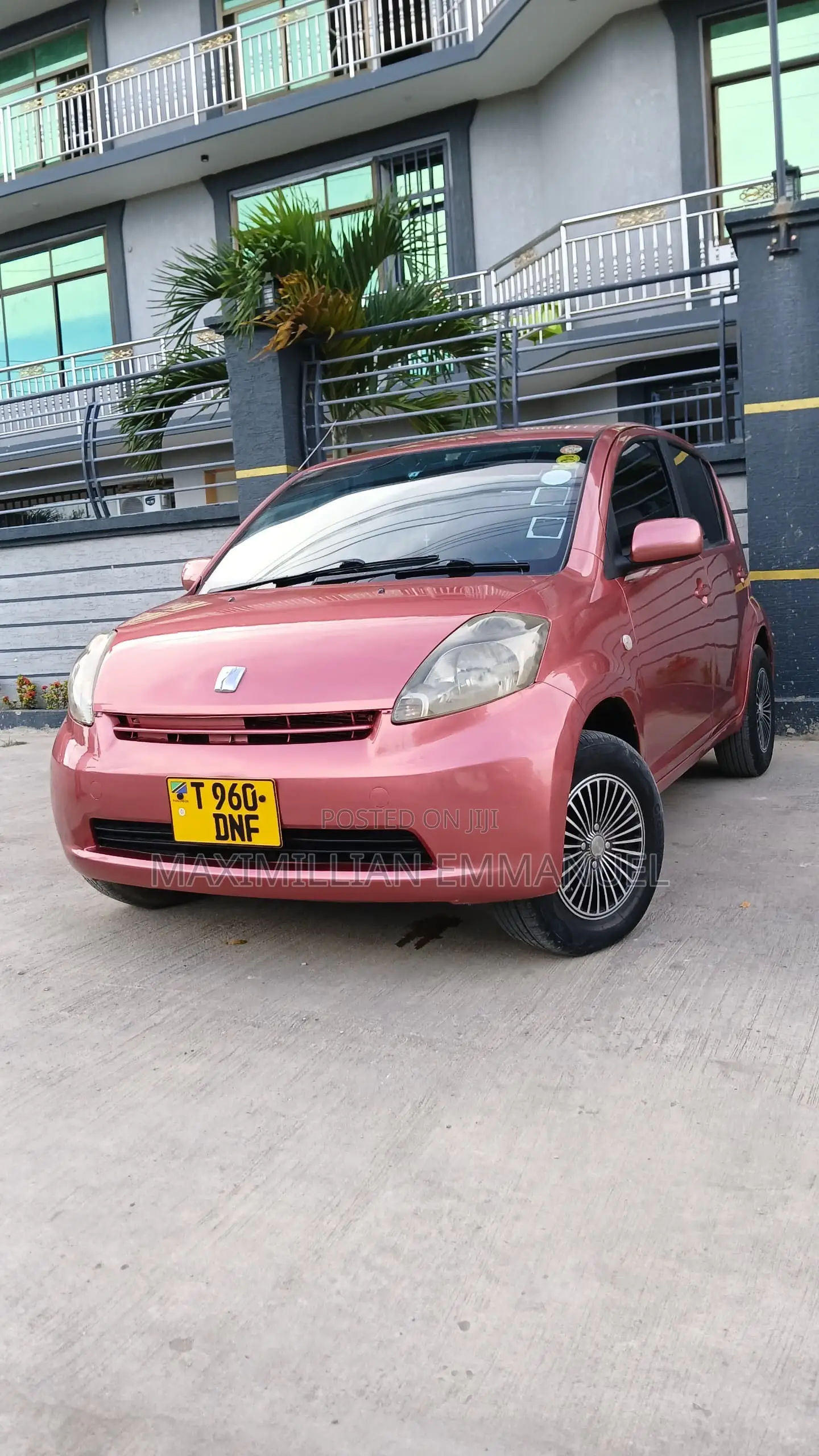 Toyota Passo 2005 Pink