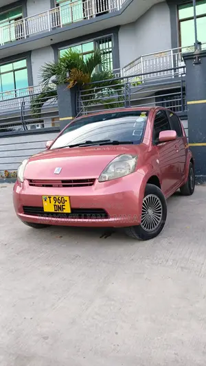 Toyota Passo 2005 Pink