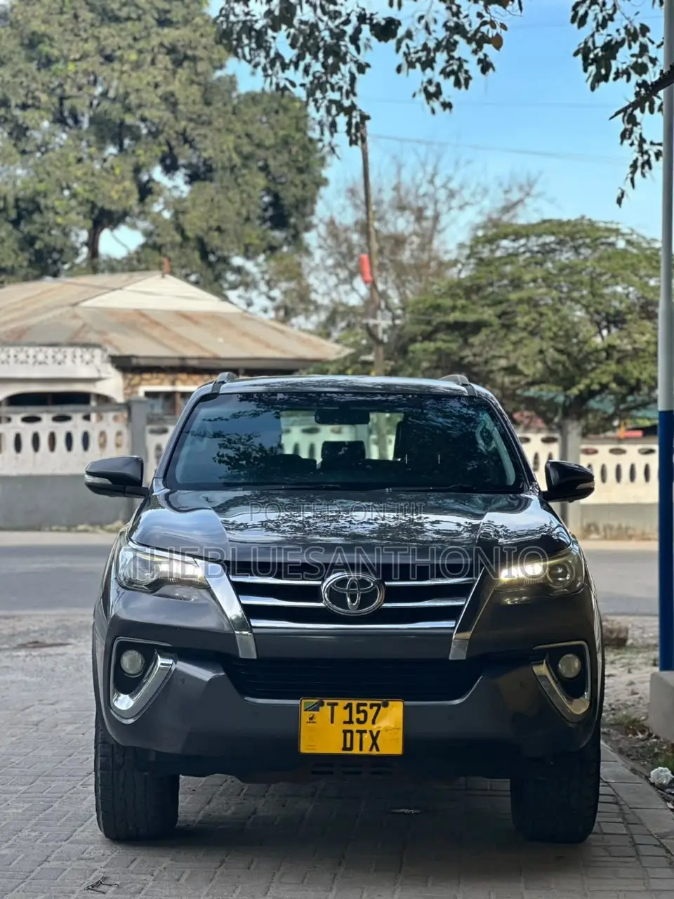 Toyota Fortuner 2018 Black