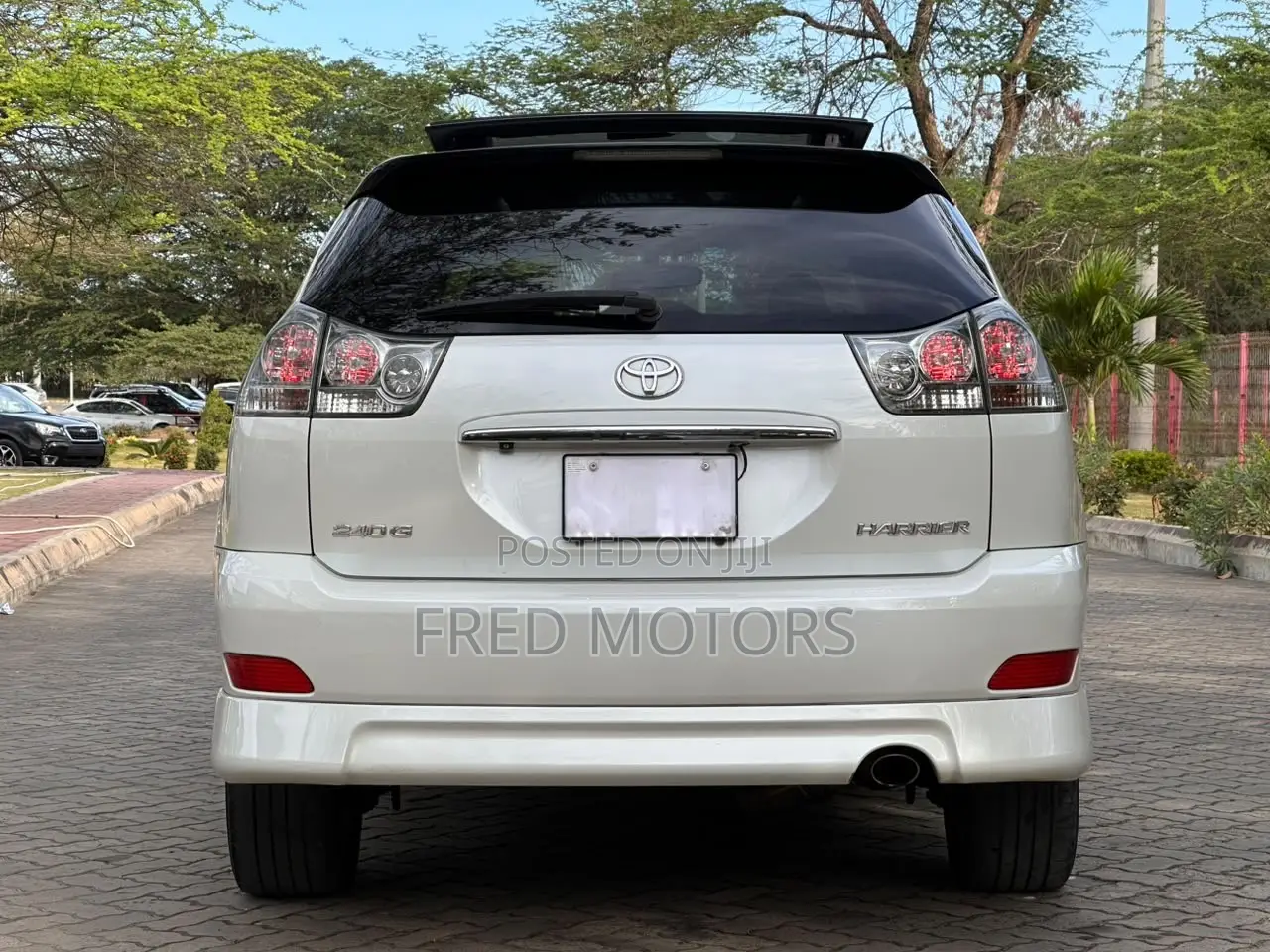 Toyota Harrier 2.4 2009 White