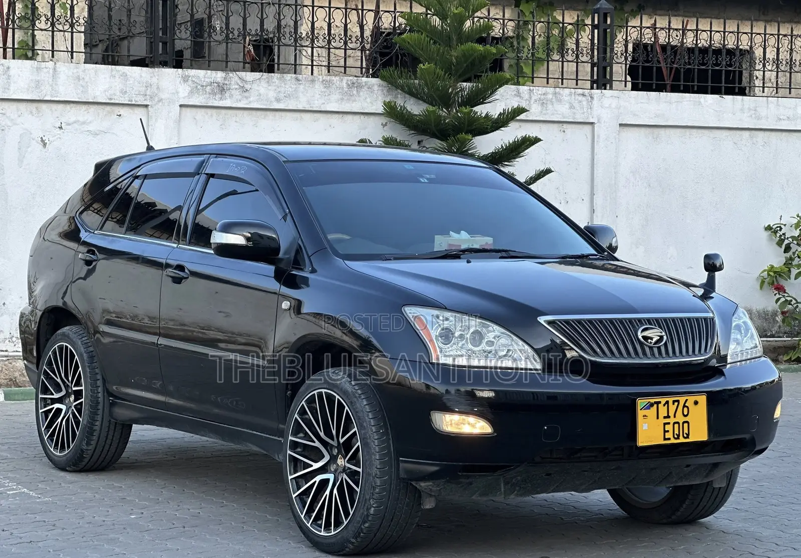Toyota Harrier 2005 Black
