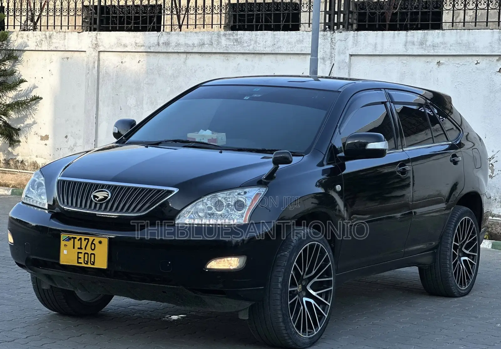 Toyota Harrier 2005 Black