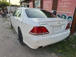 Toyota Crown Royale 2005 White