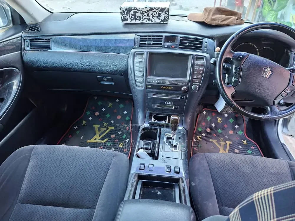 Toyota Crown Royale 2005 White