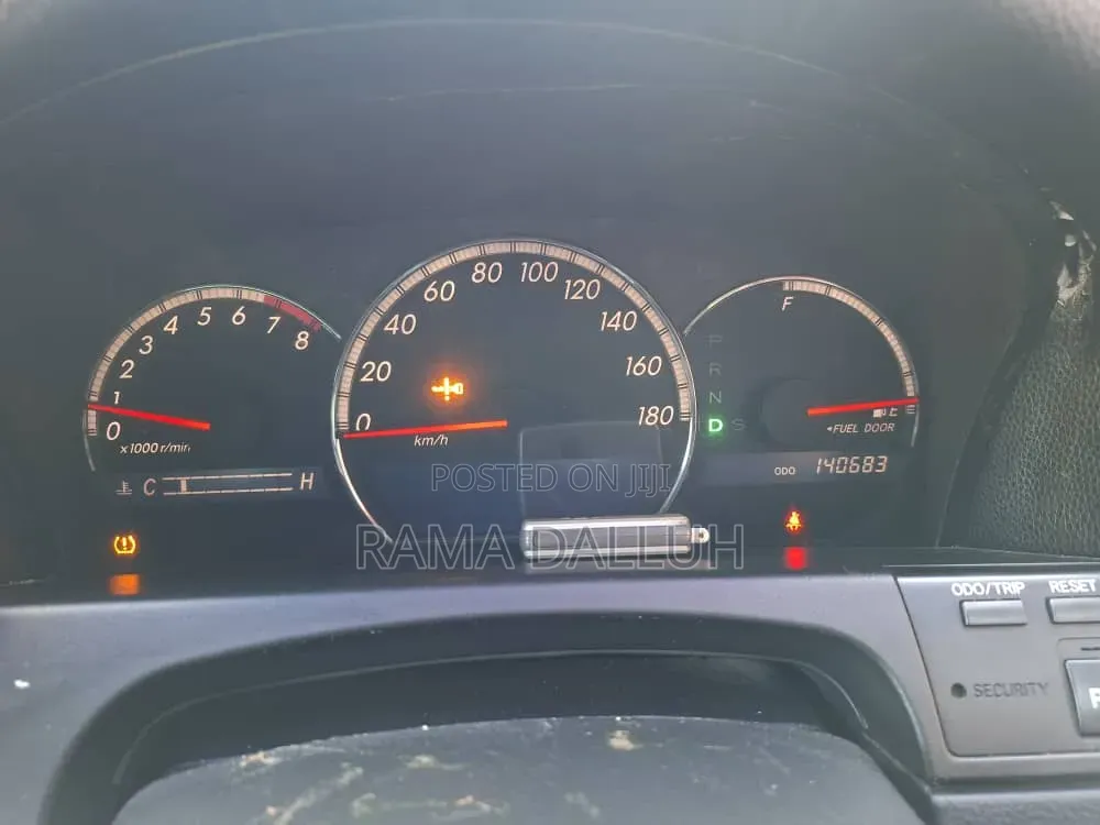 Toyota Crown Royale 2005 White