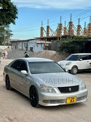 Toyota Crown Royale 2005 Silver
