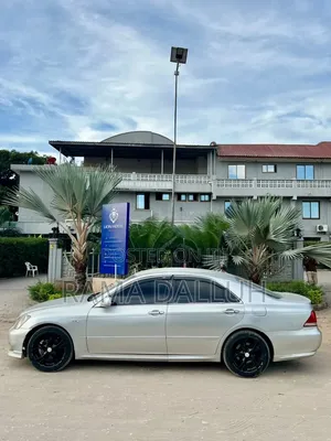 Toyota Crown Royale 2005 Silver