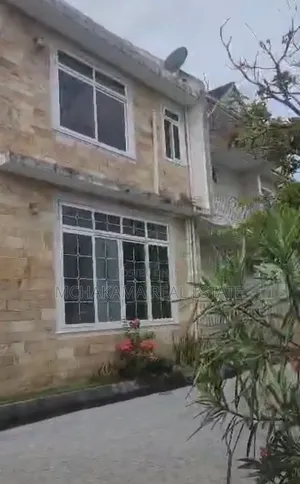 6bdrm Block of Flats in Mchakama Real Estate, Kibada for sale