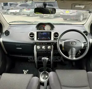 Toyota IST 2004 Silver