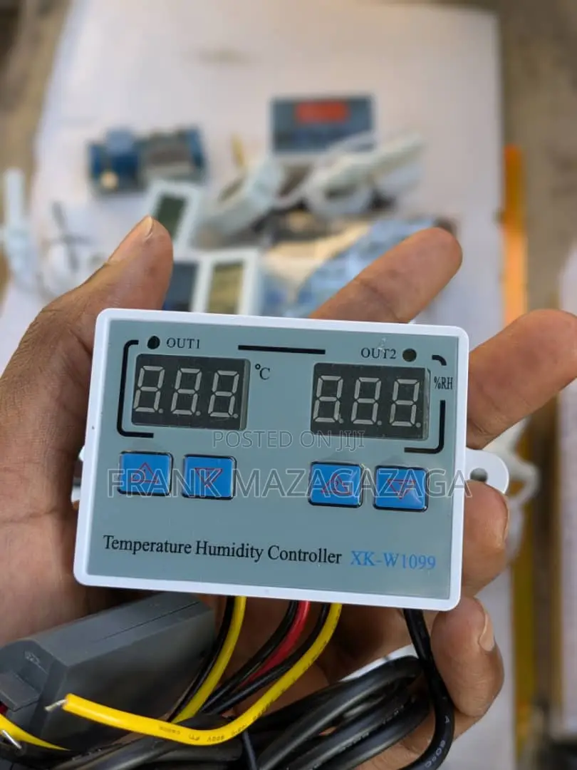 Temperature and Humidity Controller XK-W1099