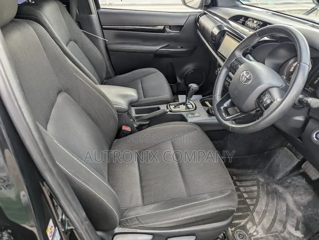 Toyota Hilux 2019 Black