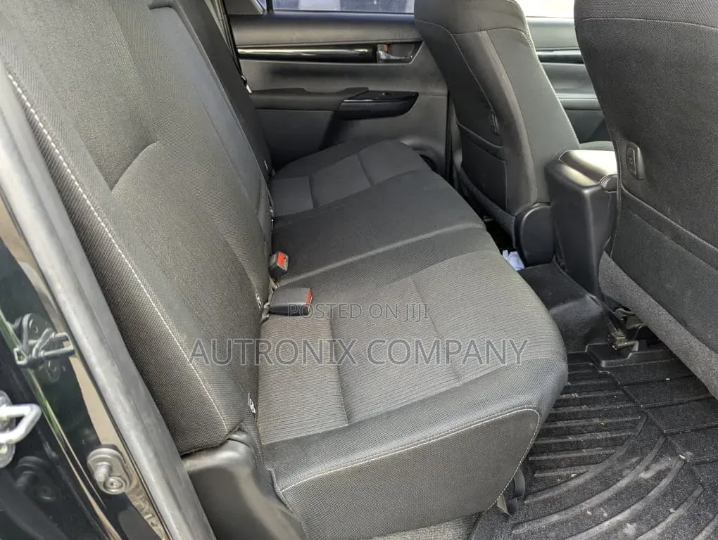 Toyota Hilux 2019 Black